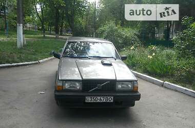 Характеристики Volvo 740 Седан