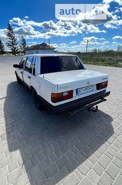 Характеристики Volvo 740 Седан