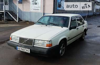 Характеристики Volvo 940 Седан