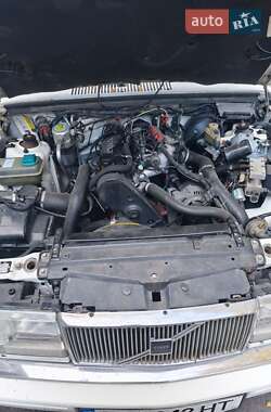 Характеристики Volvo 940 Седан