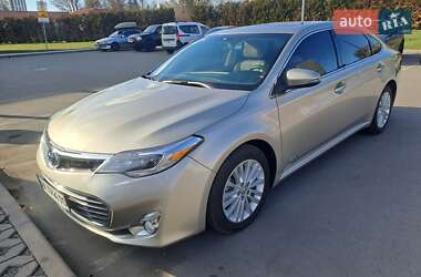 Характеристики Toyota Avalon Седан