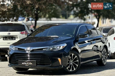 Характеристики Toyota Avalon Седан