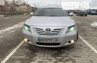 Характеристики Toyota Camry Седан