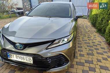 Характеристики Toyota Camry Седан