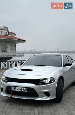 Характеристики Dodge Charger Седан