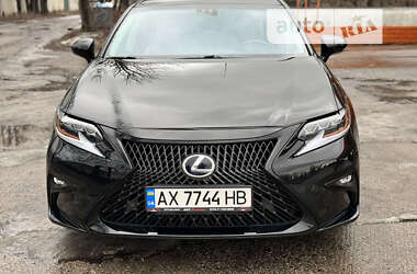 Ціни Lexus ES Седан