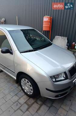 Характеристики Skoda Fabia Седан