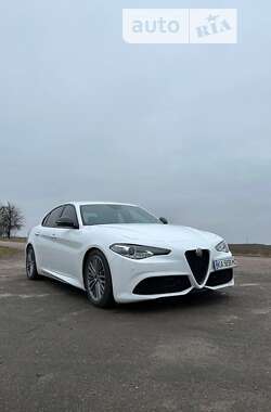 Характеристики Alfa Romeo Giulia Седан