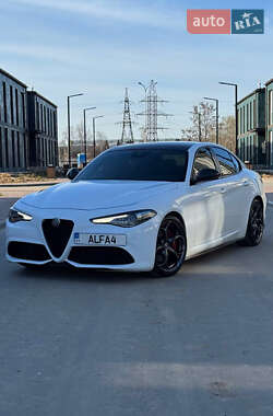 Характеристики Alfa Romeo Giulia Седан