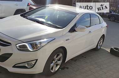 Характеристики Hyundai i40 Седан