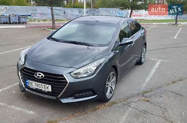 Характеристики Hyundai i40 Седан