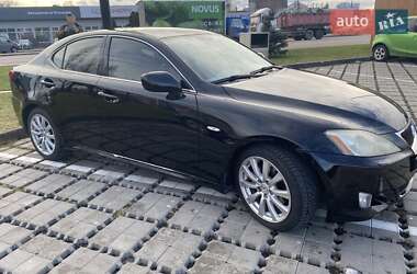 Характеристики Lexus IS Седан