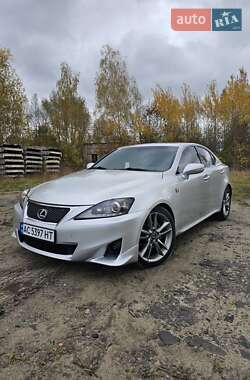 Характеристики Lexus IS Седан