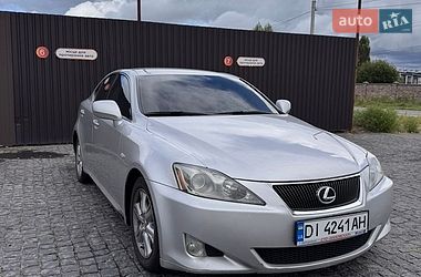 Характеристики Lexus IS Седан