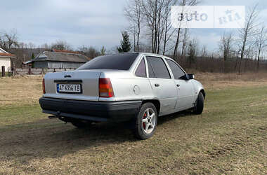 Характеристики Opel Kadett Седан