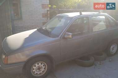 Характеристики Opel Kadett Седан
