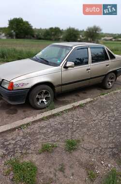 Характеристики Opel Kadett Седан