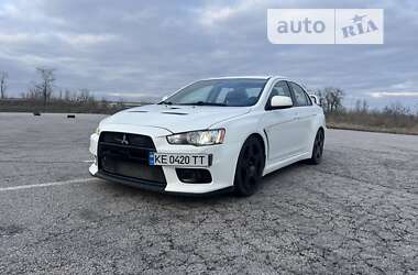 Характеристики Mitsubishi Lancer Evolution Седан