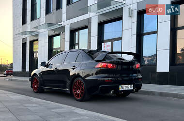 Характеристики Mitsubishi Lancer Evolution Седан