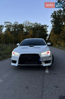 Характеристики Mitsubishi Lancer Evolution Седан