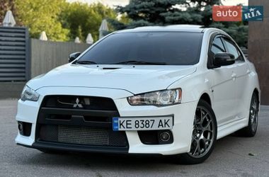 Характеристики Mitsubishi Lancer Evolution Седан