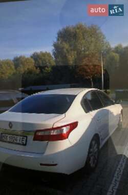 Характеристики Renault Latitude Седан