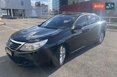 Характеристики Renault Latitude Седан