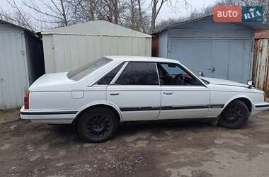 Характеристики Nissan Laurel Седан