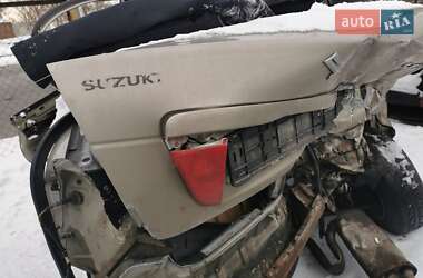 Характеристики Suzuki Liana Седан