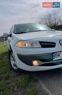 Характеристики Renault Megane Седан