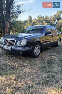 Цены Mercedes-Benz Седан в Лубнах