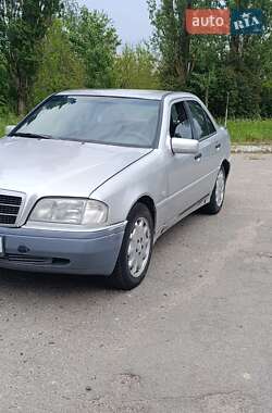 Цены Mercedes-Benz Седан в Лубнах