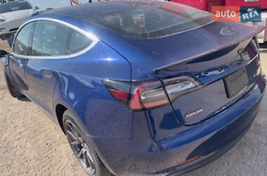 Ціни Tesla Model 3 Седан