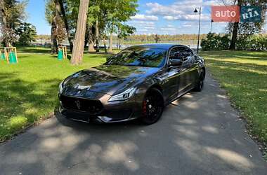 Характеристики Maserati Quattroporte Седан