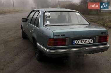 Характеристики Opel Rekord Седан