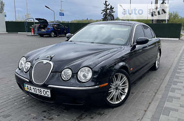 Характеристики Jaguar S-Type Седан