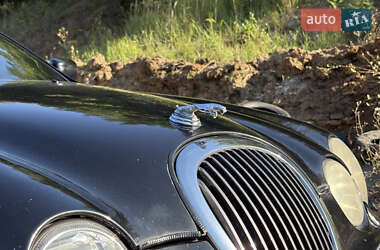 Характеристики Jaguar S-Type Седан