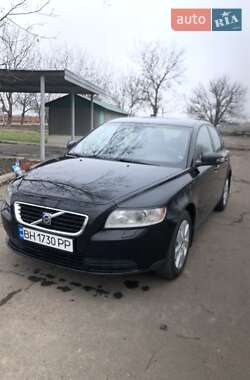Характеристики Volvo S40 Седан
