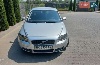 Характеристики Volvo S40 Седан