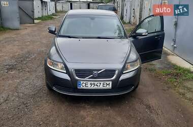 Характеристики Volvo S40 Седан