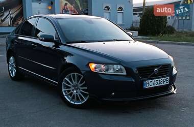 Характеристики Volvo S40 Седан