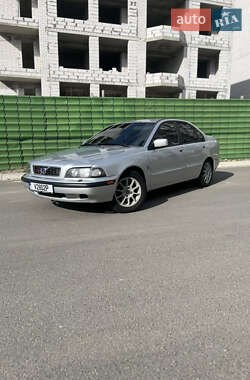 Характеристики Volvo S40 Седан