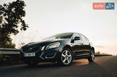 Характеристики Volvo S60 Седан