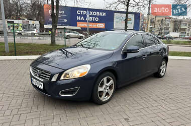 Характеристики Volvo S60 Седан