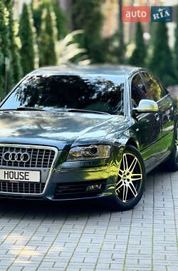 Характеристики Audi S8 Седан