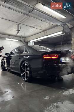 Характеристики Audi S8 Седан