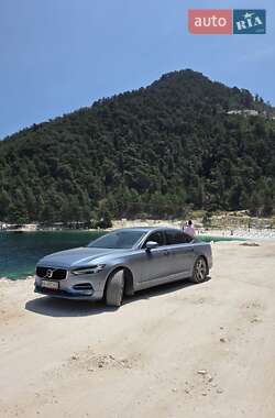 Характеристики Volvo S90 Седан