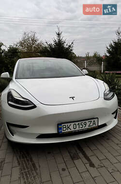 Цены Tesla Седан