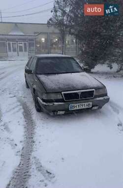 Характеристики Lancia Thema Седан