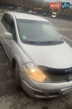 Характеристики Nissan TIIDA Седан